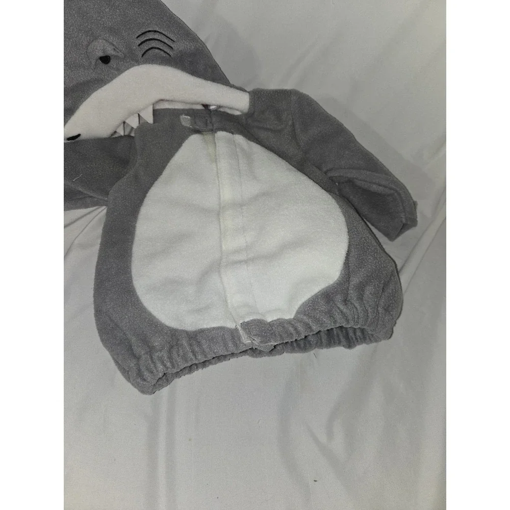 Old Navy Gray Shark Fleece Halloween Costume Infant 0-6 Months 2 Piece Set